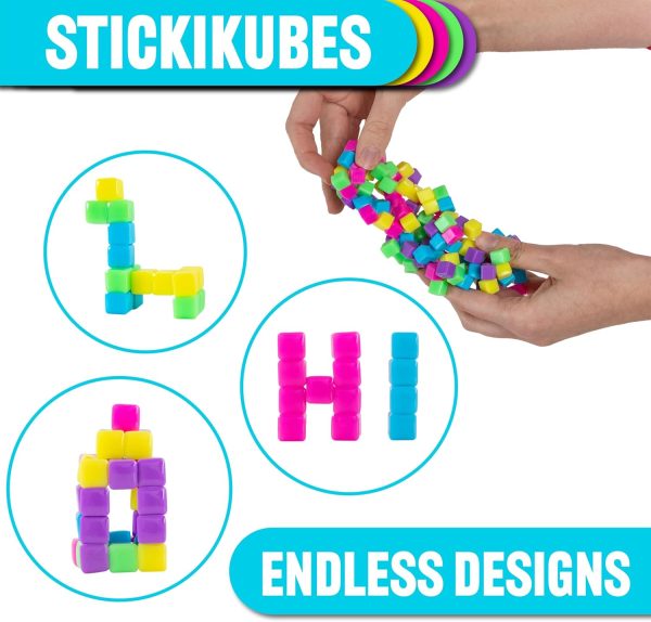 ⁦KOMARC GAMES StickiKubes, Mini Stacking Cubes That Stick to Anything, Non Toxic Kid Safe Sticky Blocks, Creative Construction Toy - 125 Cubes, 5 Neon Colors, Tub⁩ - الصورة ⁦2⁩