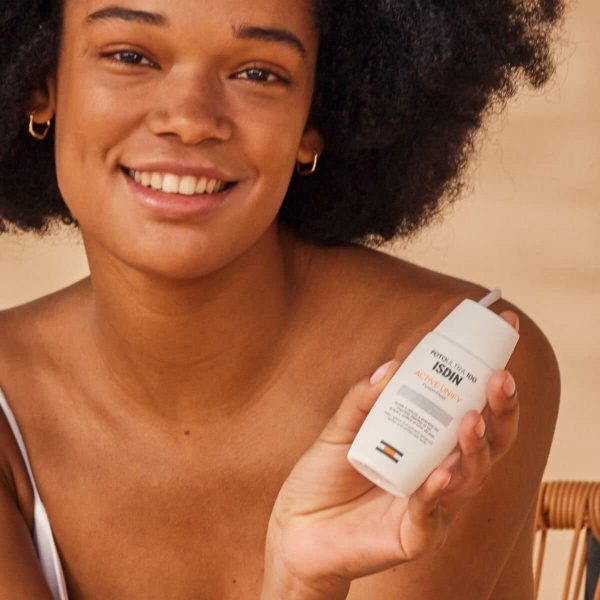 ⁦سائل فوتو الترا 100 اكتيف يونيفاي فيوجن بعامل وقاية من اشعة الشمس Spf 50+ سعة 50 مل ايسدن مناسدين⁩ - الصورة ⁦2⁩