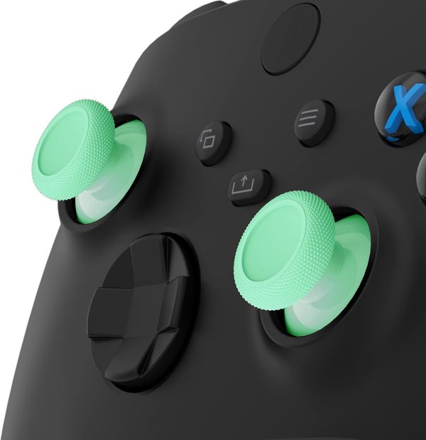 ⁦اكستريم رايت 4 قطع من عصي ابهام بديلة باللون الاخضر الفاتح وزهور الكرز لوحدة تحكم Xbox Series X وS، عصا تحكم انالوج مخصصة لجهاز Xbox One S/X وXbox One وXbox One Elite⁩ - الصورة ⁦3⁩