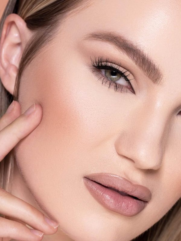 ⁦شيجلام كريم اساس مات جيد التهوية يدوم طويلا من كومبليكشن برو بورسلين 30 مل SHEGLAM أحمر لنوع البشرة زيتية⁩ - الصورة ⁦5⁩