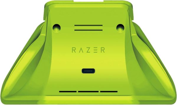 ⁦ريزر حزمة مزدوجة أساسية لجهاز Xbox: سماعة رأس سلكية من كايرا اكس وحامل شحن سريع عالمي لوحدات تحكم Xbox - تطابق الألوان مع وحدات تحكم Xbox سلسلة X|S الرسمية (تباع بشكل منفصل) - فولت كهربائي، فوق الاذن⁩ - الصورة ⁦7⁩