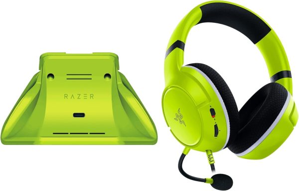 ريزر حزمة مزدوجة أساسية لجهاز Xbox: سماعة رأس سلكية من كايرا اكس وحامل شحن سريع عالمي لوحدات تحكم Xbox - تطابق الألوان مع وحدات تحكم Xbox سلسلة X|S الرسمية (تباع بشكل منفصل) - فولت كهربائي، فوق الاذن