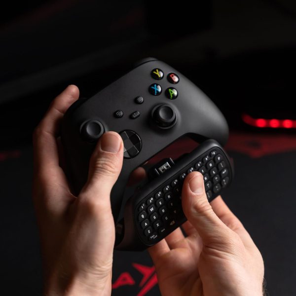 ⁦Surge Surge Xbox Series S/X & One Wireless Controller Keypad - Black - Xbox Series X;⁩ - الصورة ⁦6⁩
