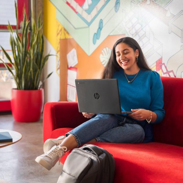 ⁦HP احدث لابتوب كروم بوك 14 انش HD للطلاب، انتل رباعي النواة N4120 (> N4020)، ذاكرة RAM 4GB، بطاقة ذاكرة اي ام ام سي 64GB، واي فاي، كاميرا ويب، HDMI، USB-A&C، عمر بطارية 14 ساعة، زووم، كروم او اس،⁩ - الصورة ⁦9⁩