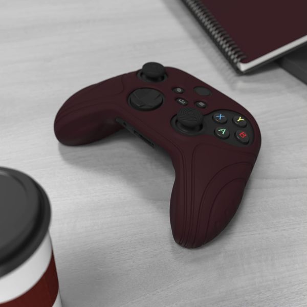 ⁦اكستريم رايت غطاء حماية من السيليكون لذراع التحكم اللاسلكي لجهاز Xbox Core اصدار الساموراي من بلاي فيتال بلون احمر نبيذي مع مقابض ابهام⁩ - الصورة ⁦5⁩