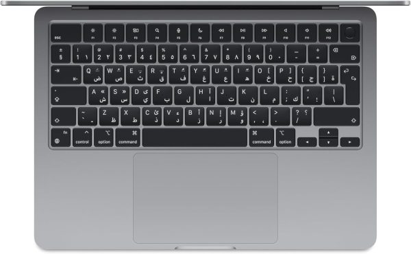 ⁦MacBook Air موديل 2024 من Apple (مقاس 13 إنش، شريحة Apple M3 بوحدة معالجة مركزية ثمانية النوى ووحدة معالجة رسومات غرافيك مع 10 نوى، ذاكرة موحدة 24GB‏، 512GB) - رمادي فلكي؛ العربية/الإنجليزية⁩ - الصورة ⁦2⁩