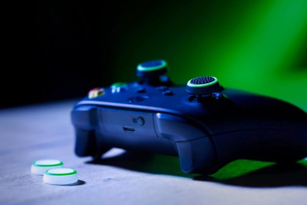 ⁦مقابض ابهام GXT 267 من تراست جيمنج لذراع تحكم Xbox Series X/S - اسود⁩ - الصورة ⁦5⁩