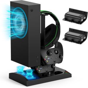 حامل شاحن مع مروحة تبريد لوحدة تحكم Xbox Series S ووحدة تحكم ، ملحقات قاعدة شحن عمودية مزدوجة مع 2 × 1400 مللي أمبير بطارية قابلة لإعادة الشحن وغطاء ، حامل سماعة أذن لـ XBOX (أسود)، من مينيا، يو اس بي