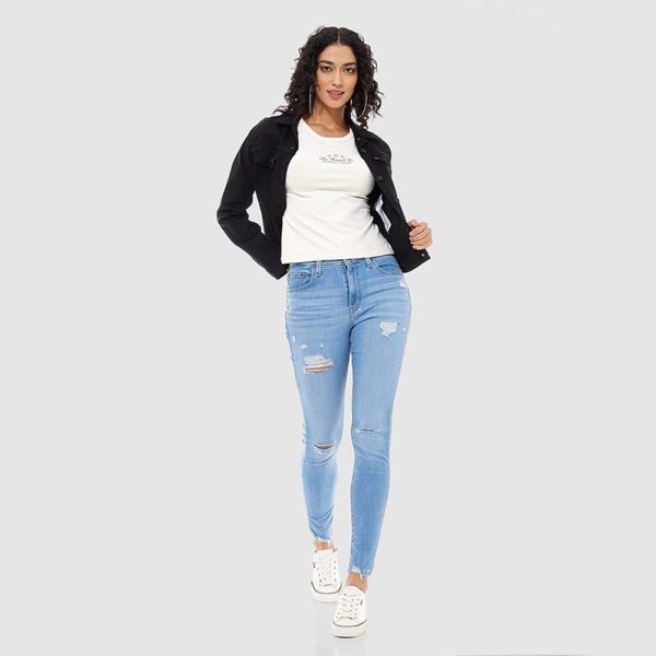 ⁦تيشيرت ريكي بطبعة رسومات للنساء من لي فايس⁩ - الصورة ⁦5⁩