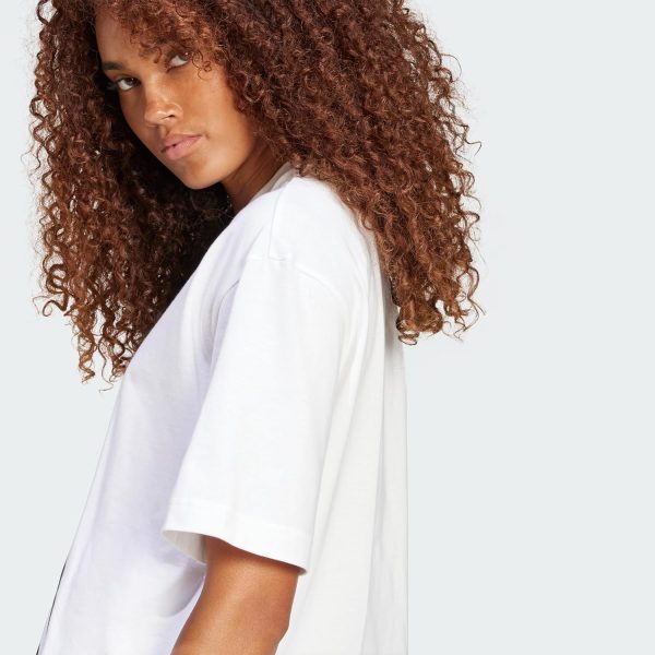 ⁦adidas Womens Essentials Big Logo Boyfriend T-Shirt⁩ - الصورة ⁦3⁩