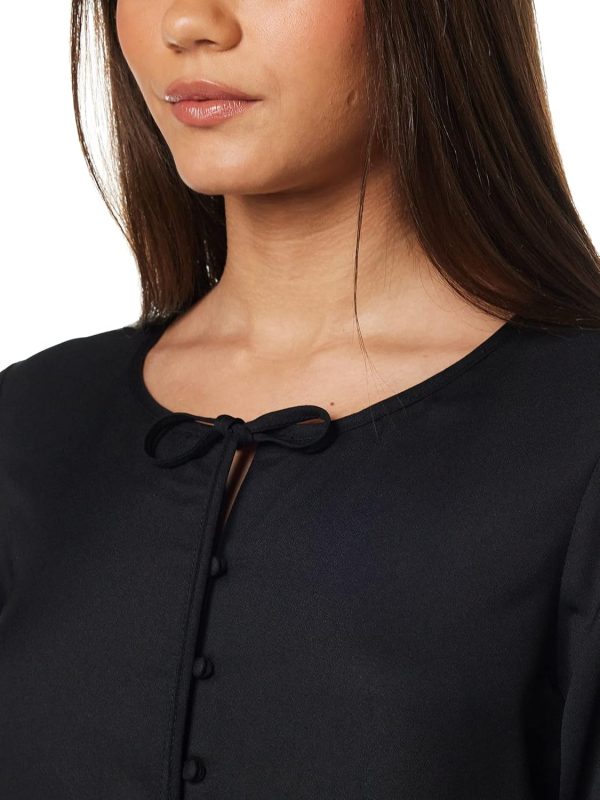 ⁦Amazon Brand - Symbol Women's Solid Regular Fit Top⁩ - الصورة ⁦4⁩