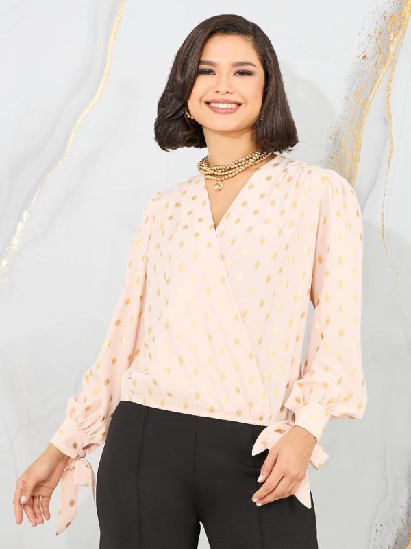 ⁦Styli Women Foil Print Tie Sleeves Wrap Top⁩ - الصورة ⁦2⁩