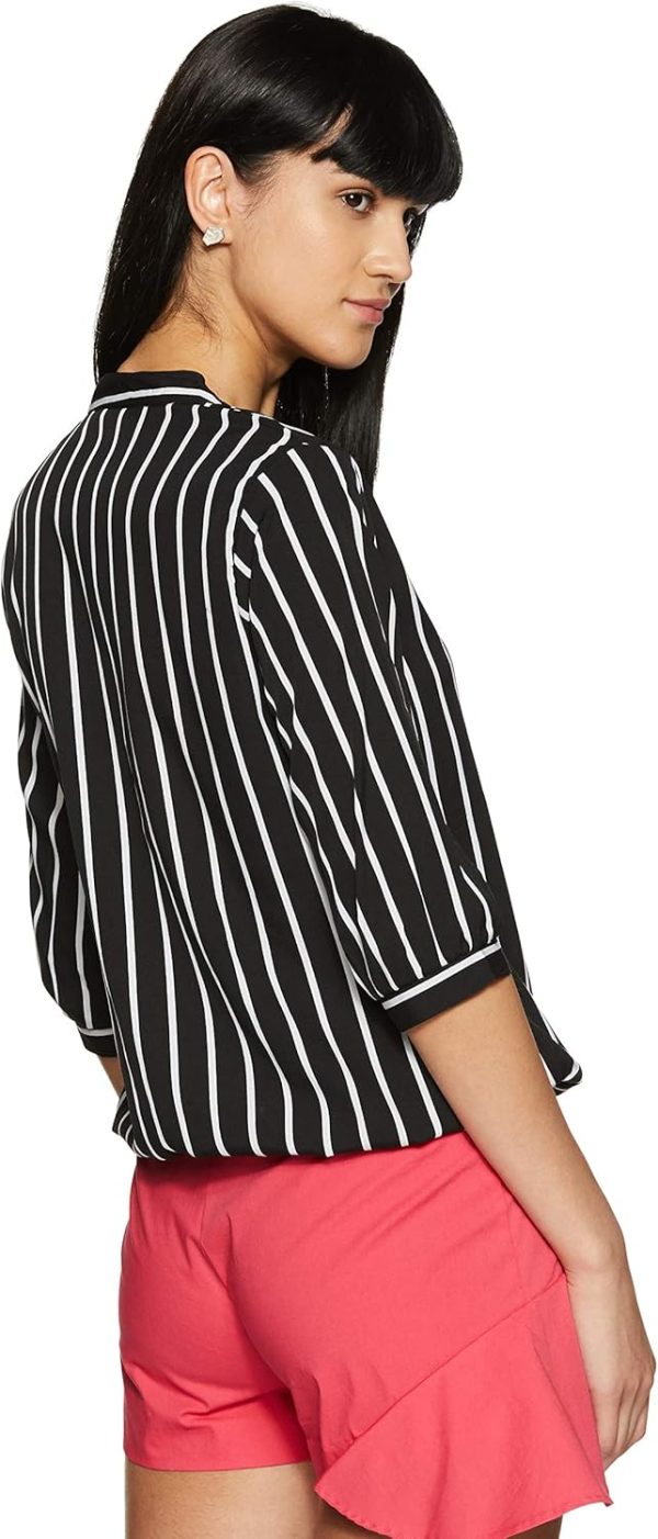 ⁦Krave Women's Striped Regular Fit Top⁩ - الصورة ⁦2⁩