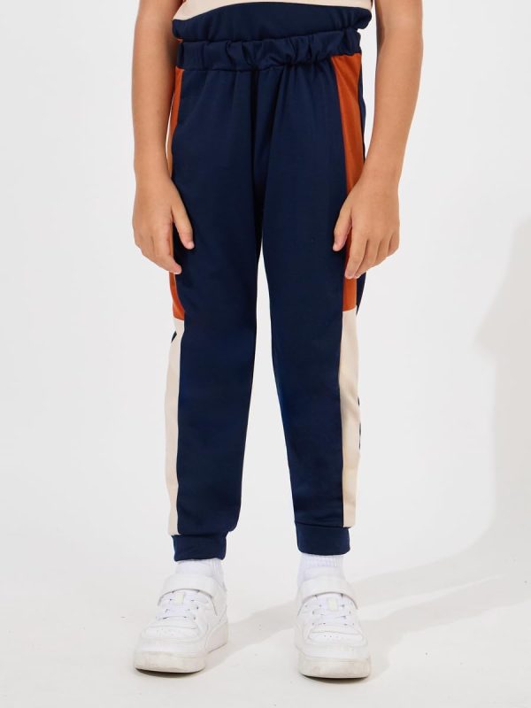 ⁦Styli Boys Color Block T-Shirt & Joggers Set⁩ - الصورة ⁦5⁩