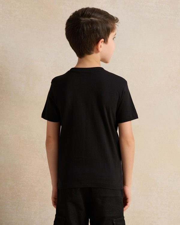 ⁦REDTAG Boys Black Printed T-Shirt⁩ - الصورة ⁦4⁩