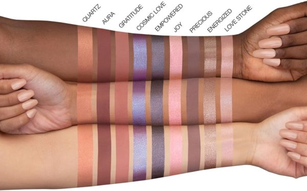 ⁦Huda Beauty Rose Quartz 18 Eyeshadow Palette⁩ - الصورة ⁦2⁩