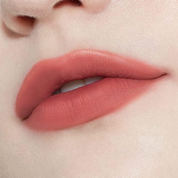 ⁦ETUDE Fixing Tint #05 Midnight Mauve| Long Lasting High Pigmented Liquid Lipstick |Waterproof Lightweight Matte Finish Lip Stain| Full Coverage⁩ - الصورة ⁦3⁩