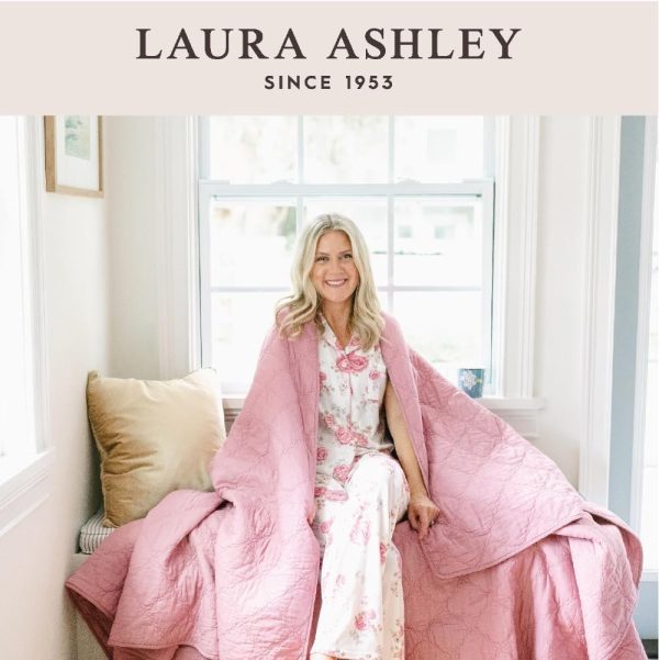 ⁦Laura Ashley Soft Terry Knot Scuff Slippers for Women - Comfy Non Slip Closed Toe Bedroom Slipper - Cozy Slide On Womens House Slippers⁩ - الصورة ⁦4⁩
