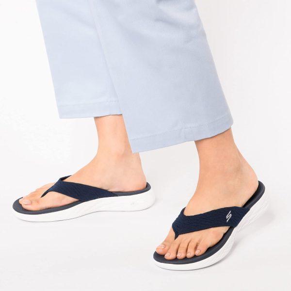 ⁦حذاء نسائي سهل الارتداء 600-Sunny Flip Flop من Skechers⁩ - الصورة ⁦2⁩