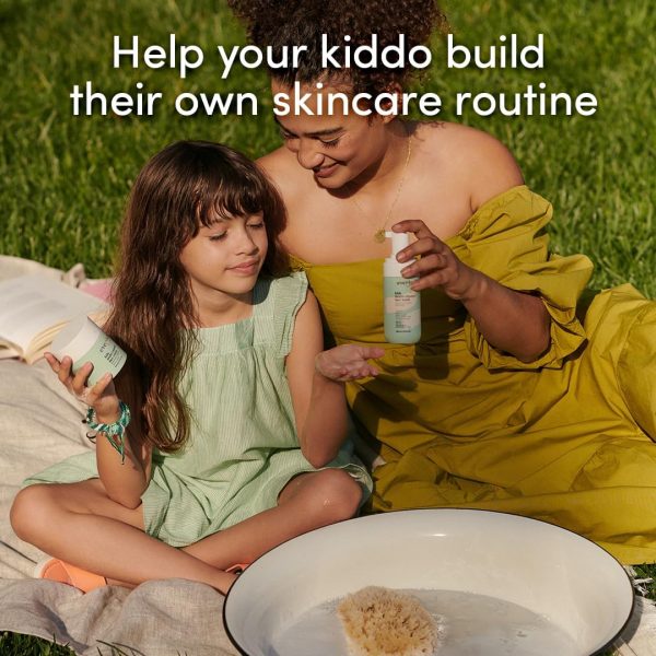 ⁦Evereden Kids Happy Face Duo: Kids Face Cream, 1.7 oz. & Kids Face Wash, 100 ml | Melon Juice Scent | 2 Item Bundle Set | Plant Based Ingredients | Clean and Natural Skincare for Kids⁩ - الصورة ⁦4⁩