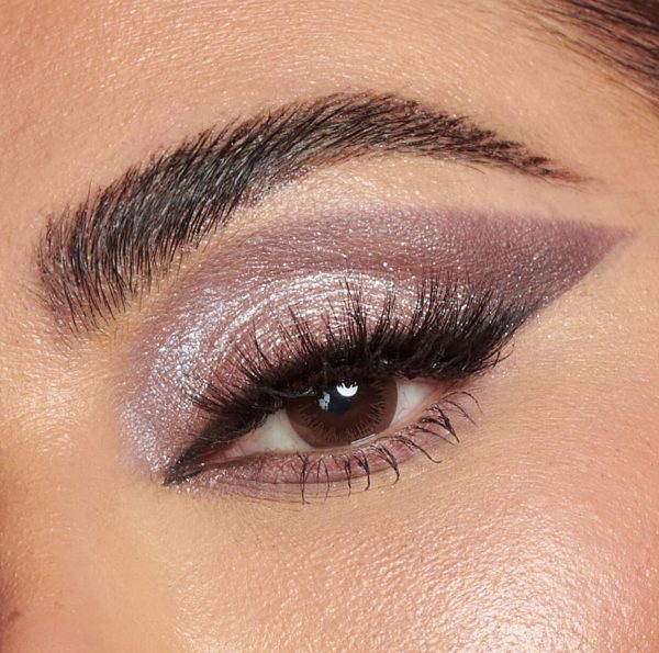 ⁦Huda Beauty Rose Quartz 18 Eyeshadow Palette⁩ - الصورة ⁦6⁩