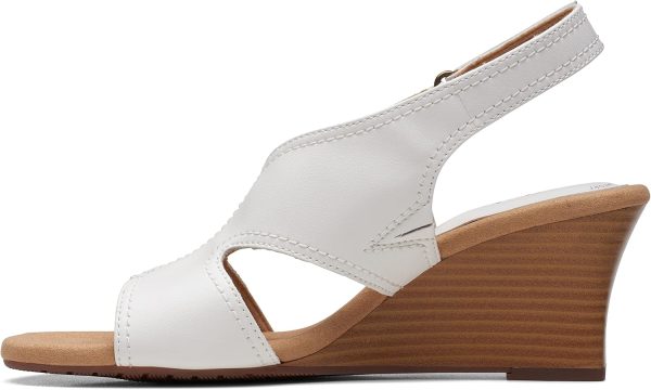 ⁦Clarks Women's Kyarra Aster Wedge Sandal⁩ - الصورة ⁦6⁩