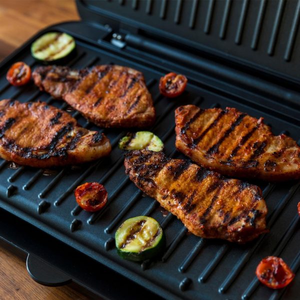 ⁦George Foreman Large Electric Fit Grill [Non stick, Healthy, Griddle, Toastie, Hot plate, Panini, BBQ, Energy saving, Vertical storage, Easy clean, Drip tray, Ready to cook light] Black, 2400W 25820⁩ - الصورة ⁦9⁩