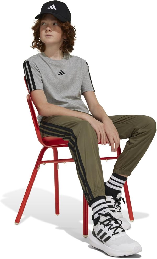 ⁦adidas Unisex Kids Essentials Tee Kids T-Shirt⁩ - الصورة ⁦2⁩