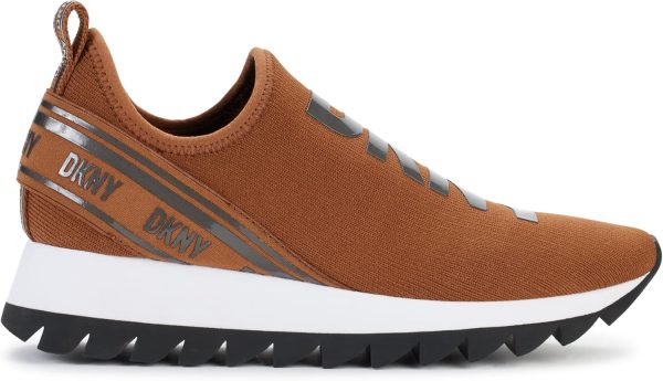 ⁦DKNY Women's Rubber Sole Knit Low-top Sneaker⁩ - الصورة ⁦5⁩