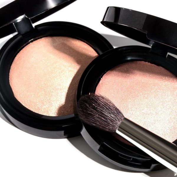 ⁦Inglot Soft Sparkler Face Eyes Body Highlighter 52⁩ - الصورة ⁦7⁩