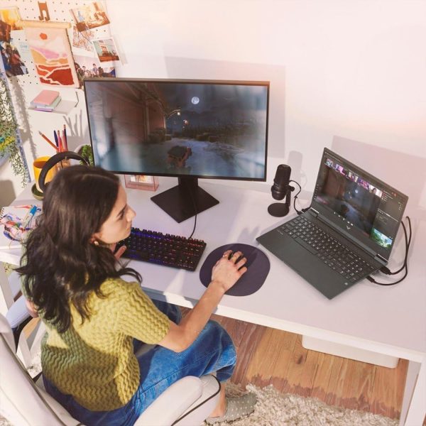 ⁦HP لابتوب العاب فيكتس 15.6 انش FHD 15.6 انش، معالج AMD رايزن 5 7535HS، راديون RX 6550M (يتفوق على نفيديا جيفورس RTX 3050)، 8GB RAM 512GB SSD، كيبورد باضاءة خلفية، ويندوز 11 برو، فضي ميكا⁩ - الصورة ⁦7⁩