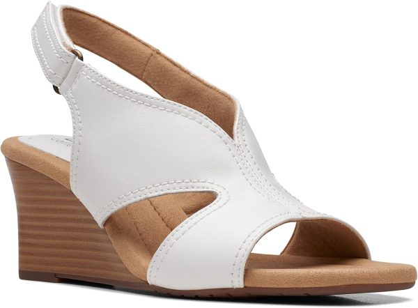 ⁦Clarks Women's Kyarra Aster Wedge Sandal⁩ - الصورة ⁦3⁩