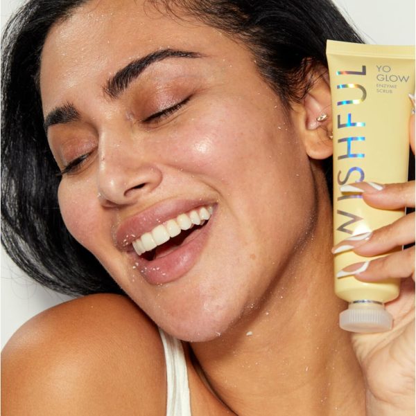 ⁦Wishful Mini Yo Glow AHA & BHA Facial Enzyme Scrub 1.35 oz/ 40 mL⁩ - الصورة ⁦2⁩