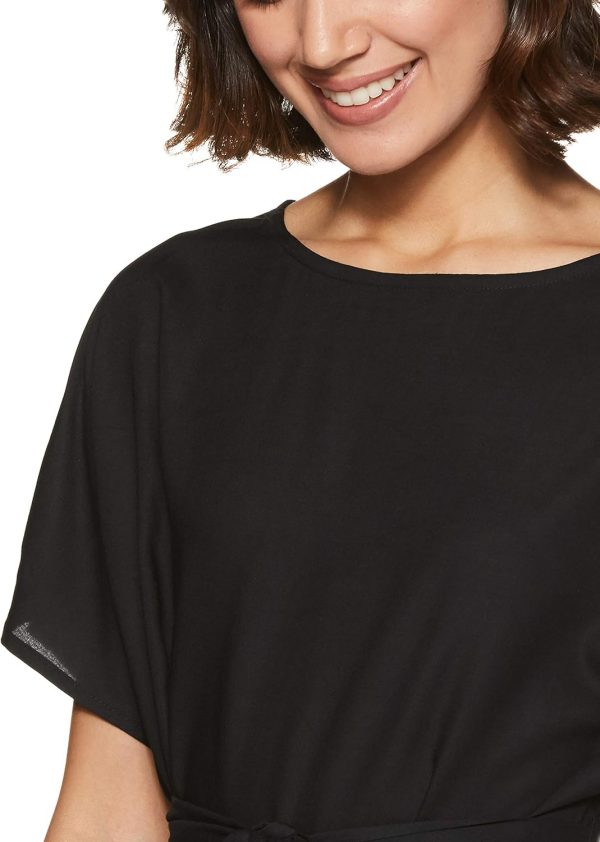 ⁦Amazon Brand - Symbol Women's Solid Regular Fit Top⁩ - الصورة ⁦4⁩