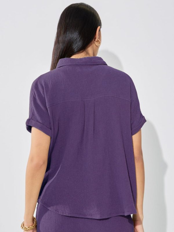 ⁦Styli Women Cotton Gauze Textured Extended Shoulder Shirt⁩ - الصورة ⁦5⁩