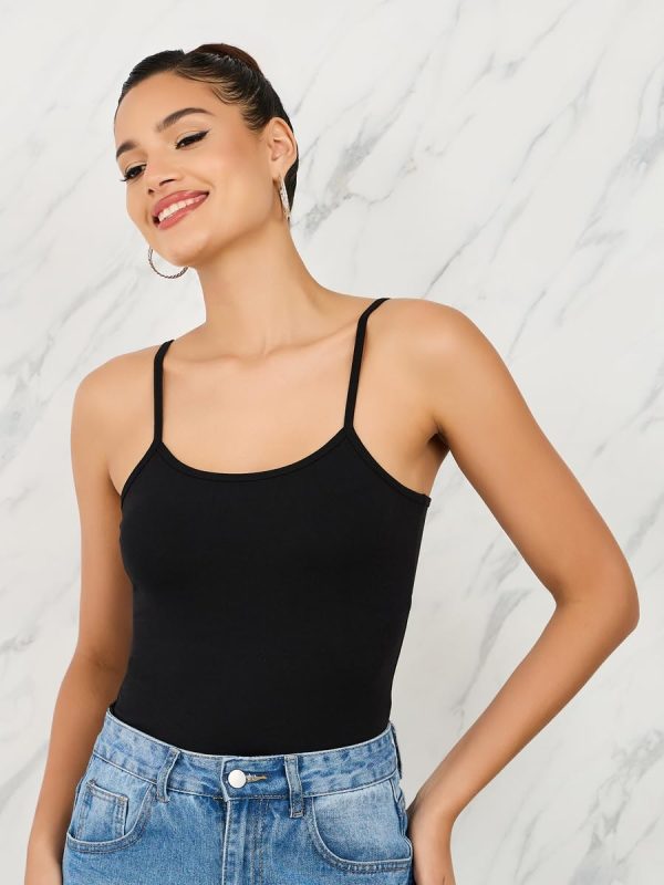 ⁦Styli Women Fitted Solid Scoop Neck Strappy Tank⁩ - الصورة ⁦7⁩