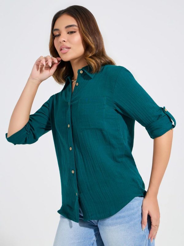 ⁦Styli Women 7005359613 Textured Oversized Shirt With Roll-Up Sleeves⁩ - الصورة ⁦7⁩