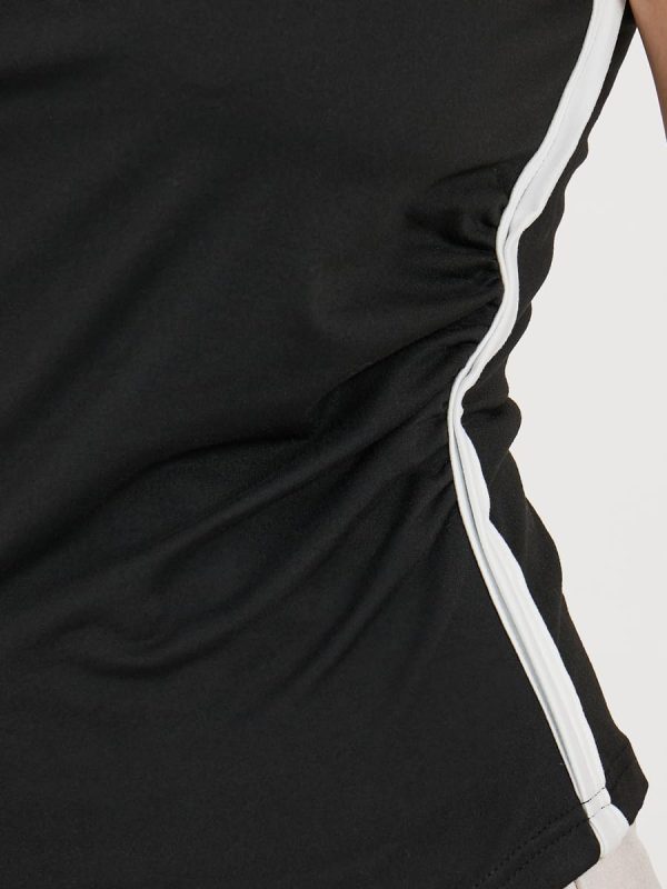 ⁦Styli Women High Neck Contrast Trim Top⁩ - الصورة ⁦3⁩