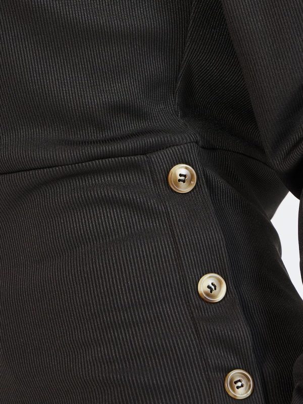 ⁦Styli Women Side Button Detail Wrap Front Knit Top⁩ - الصورة ⁦3⁩