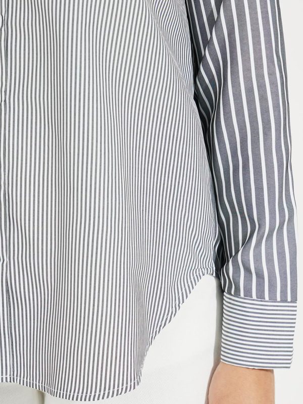 ⁦Styli Women Oversized Longline Striped Shirt With Dropped Shoulder⁩ - الصورة ⁦4⁩