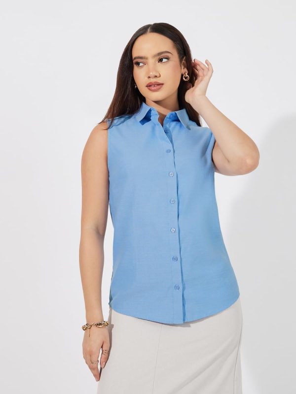 ⁦Styli Women Buttoned Down Loose Fit Sleeveless Shirt⁩ - الصورة ⁦3⁩