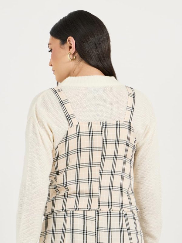 ⁦Styli Women Flannel Square Neck Crop Top⁩ - الصورة ⁦4⁩