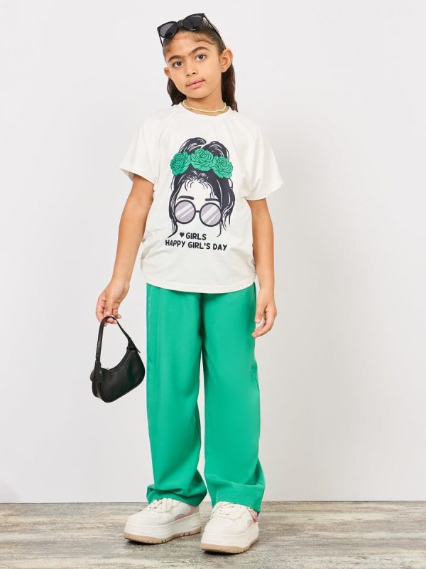 ⁦Styli Girls Happy Girl's Day Slogan Print T-shirt and Wide Leg Pant Set⁩ - الصورة ⁦2⁩