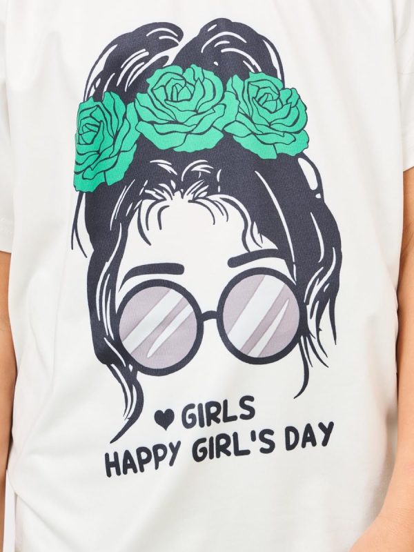 ⁦Styli Girls Happy Girl's Day Slogan Print T-shirt and Wide Leg Pant Set⁩ - الصورة ⁦4⁩