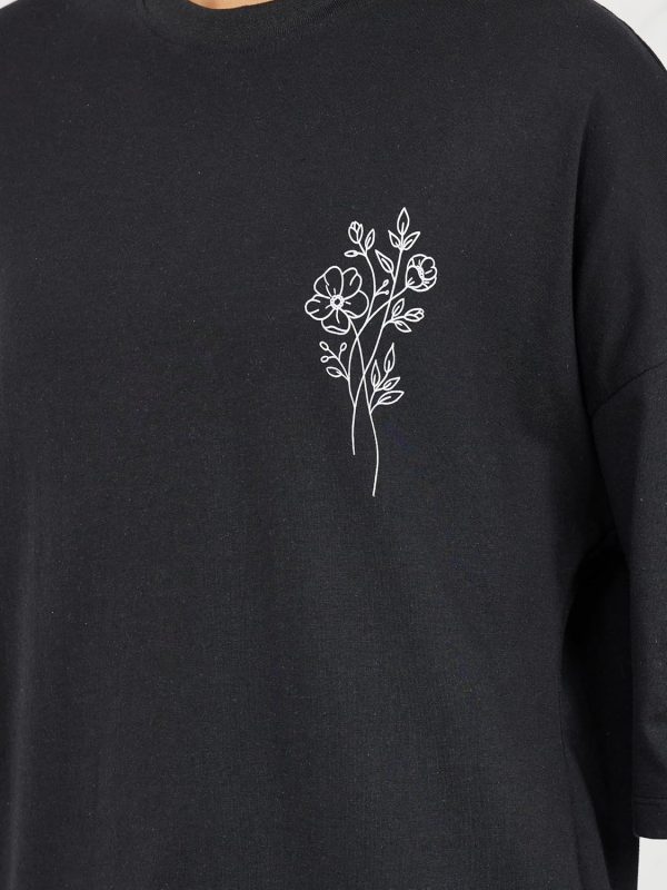 ⁦Styli Women Oversized Beautiful Back Print Drop Shoulder T-Shirt⁩ - الصورة ⁦5⁩