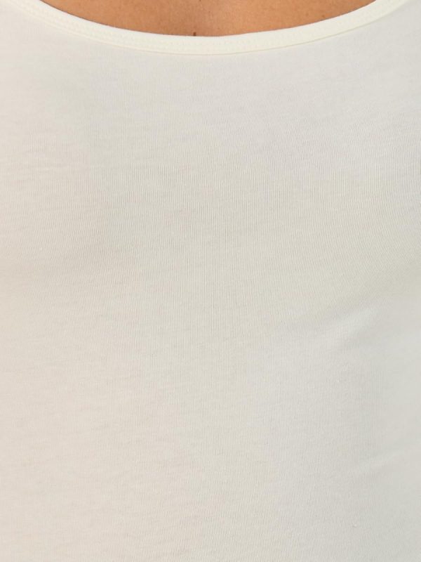 ⁦Styli Women's Strappy Scoop Neck Cropped Tank⁩ - الصورة ⁦5⁩