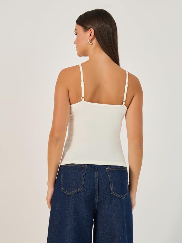 ⁦Styli Women's Strappy Scoop Neck Cropped Tank⁩ - الصورة ⁦6⁩