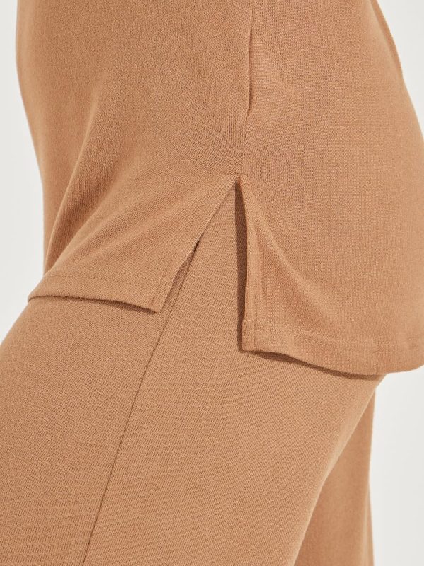 ⁦STYLI Women Solid Round Neck Sleeveless Knit Top⁩ - الصورة ⁦3⁩
