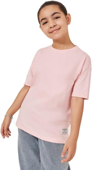 Styli Girls Solid Oversized T-Shirt With Badge Detail