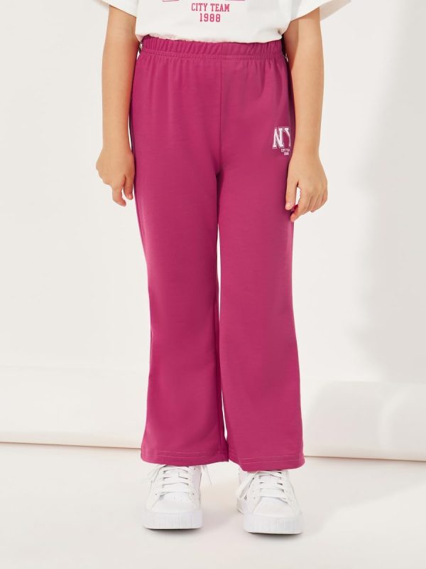⁦Styli Girls Oversized Logo Print T-Shirt & Flared Joggers Co-Ords Set⁩ - الصورة ⁦5⁩
